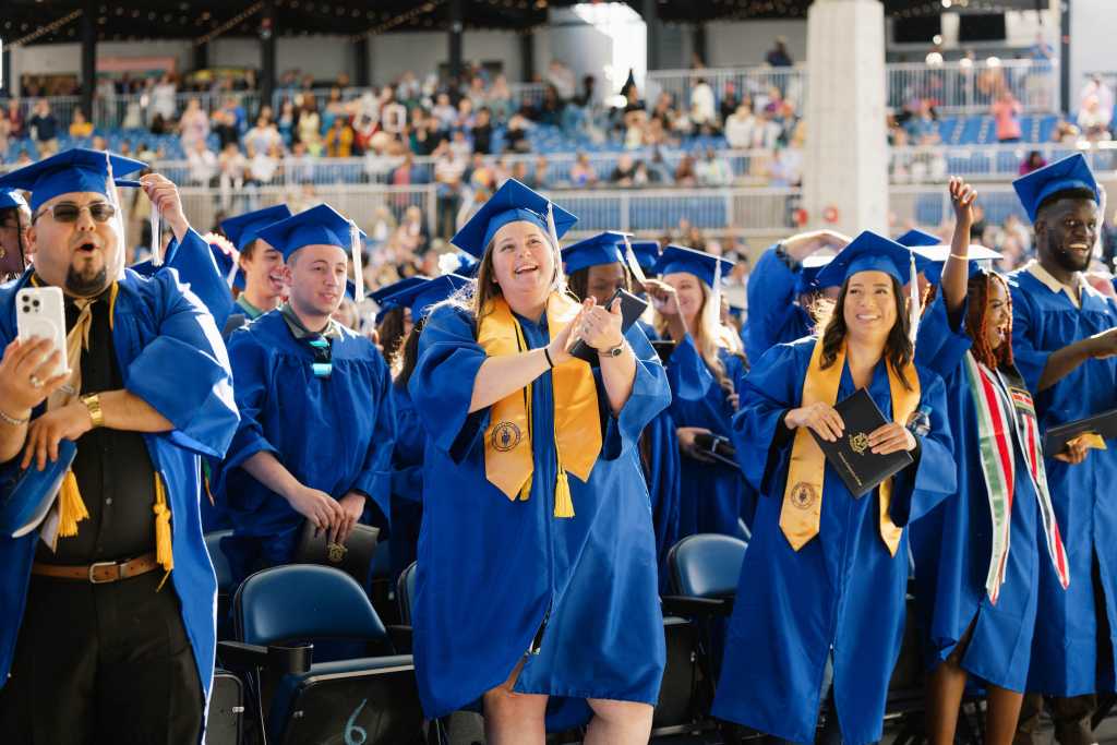 GatewayCCGraduatesChikePhotography(410of483)