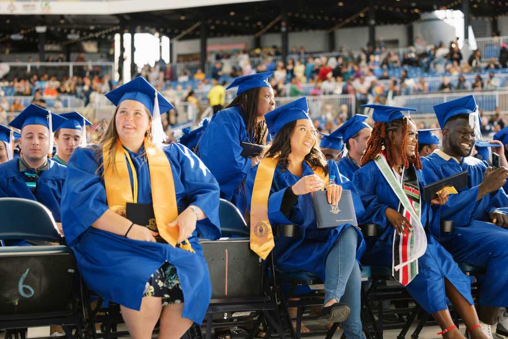 GatewayCCGraduatesChikePhotography(423of483)