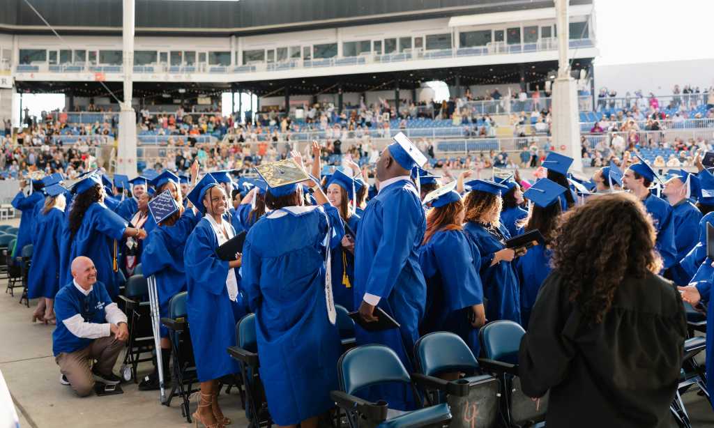 GatewayCCGraduatesChikePhotography(469of483)