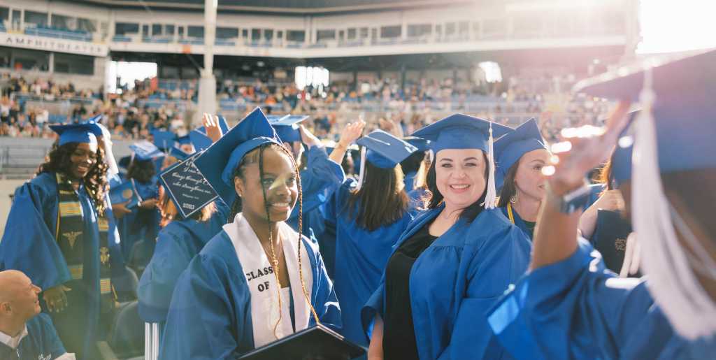 GatewayCCGraduatesChikePhotography(470of483)